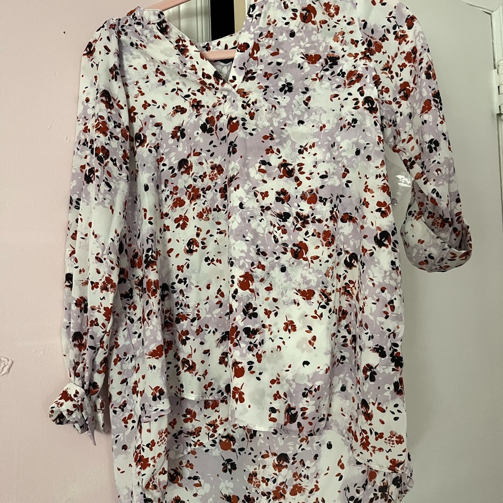 Simply Vera Vera Wang Floral Blouse with Red and Black Accents